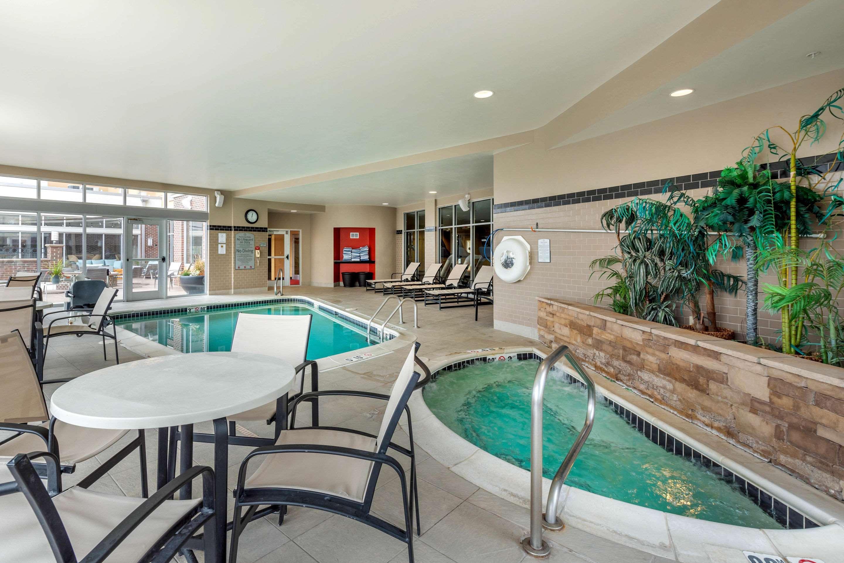 Cambria Hotel Akron - Canton Airport Uniontown Eksteriør billede