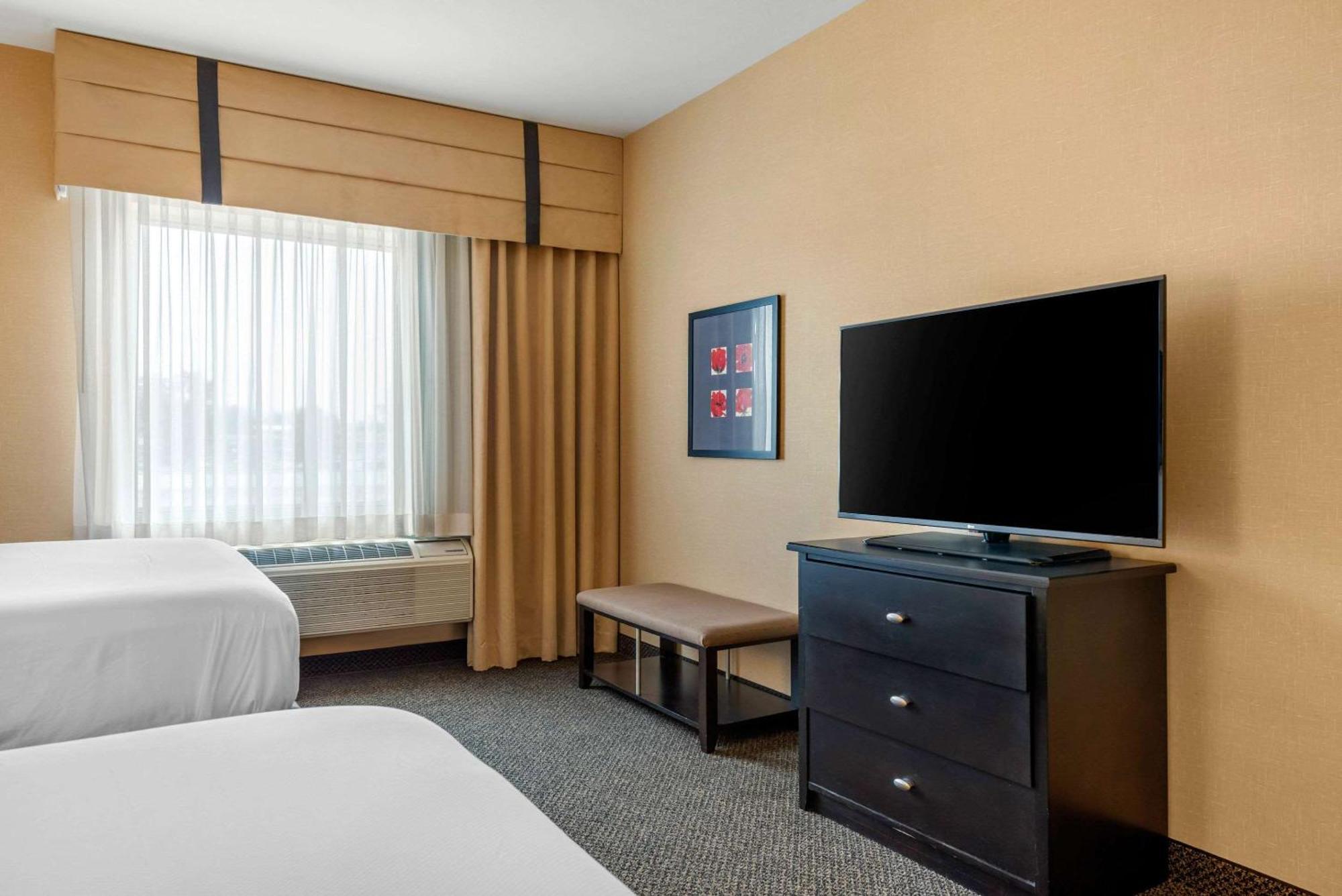 Cambria Hotel Akron - Canton Airport Uniontown Eksteriør billede